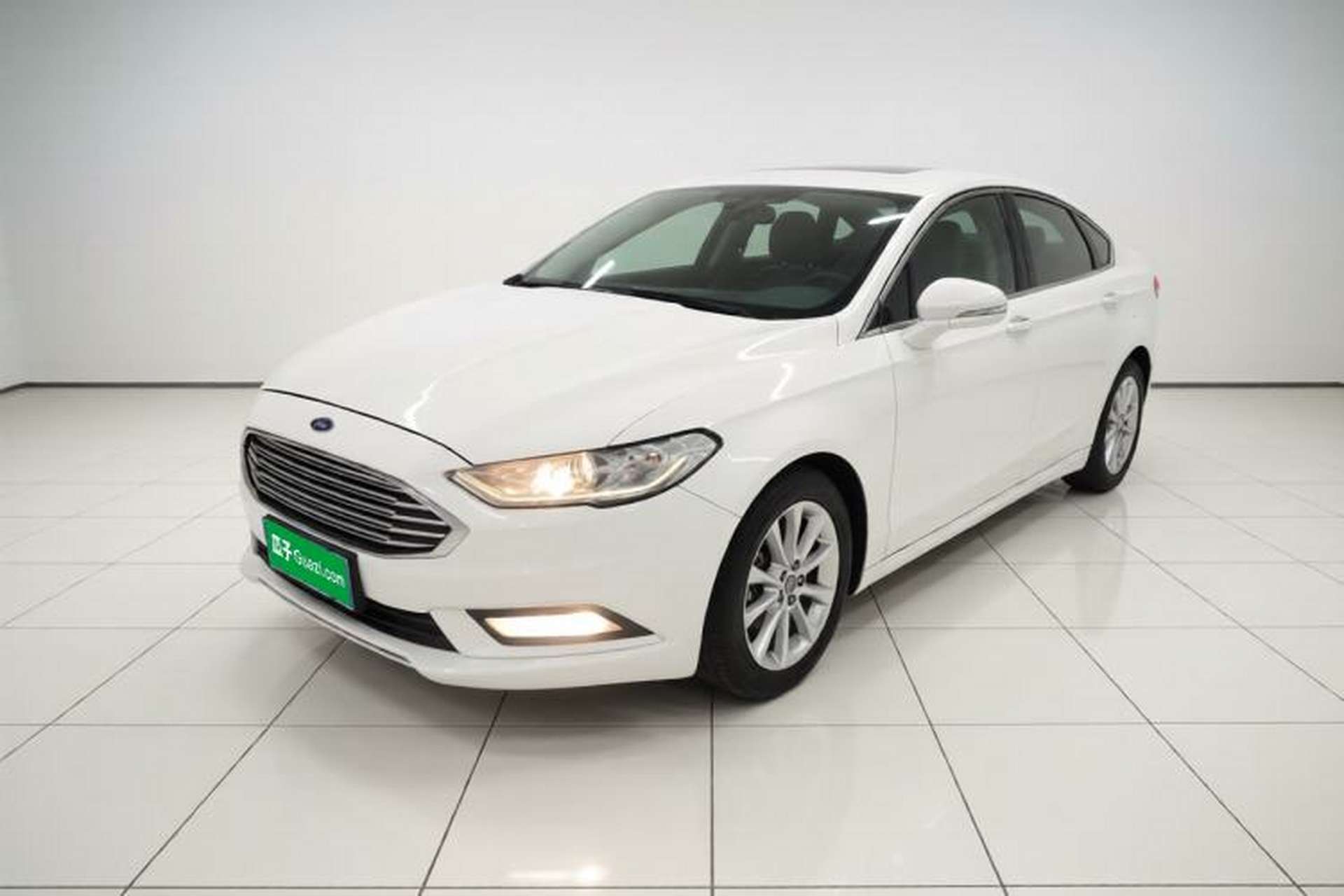 Used Ford Mondeo 2018 EcoBoost 180 Fashion Edition Front Left 45 Deg