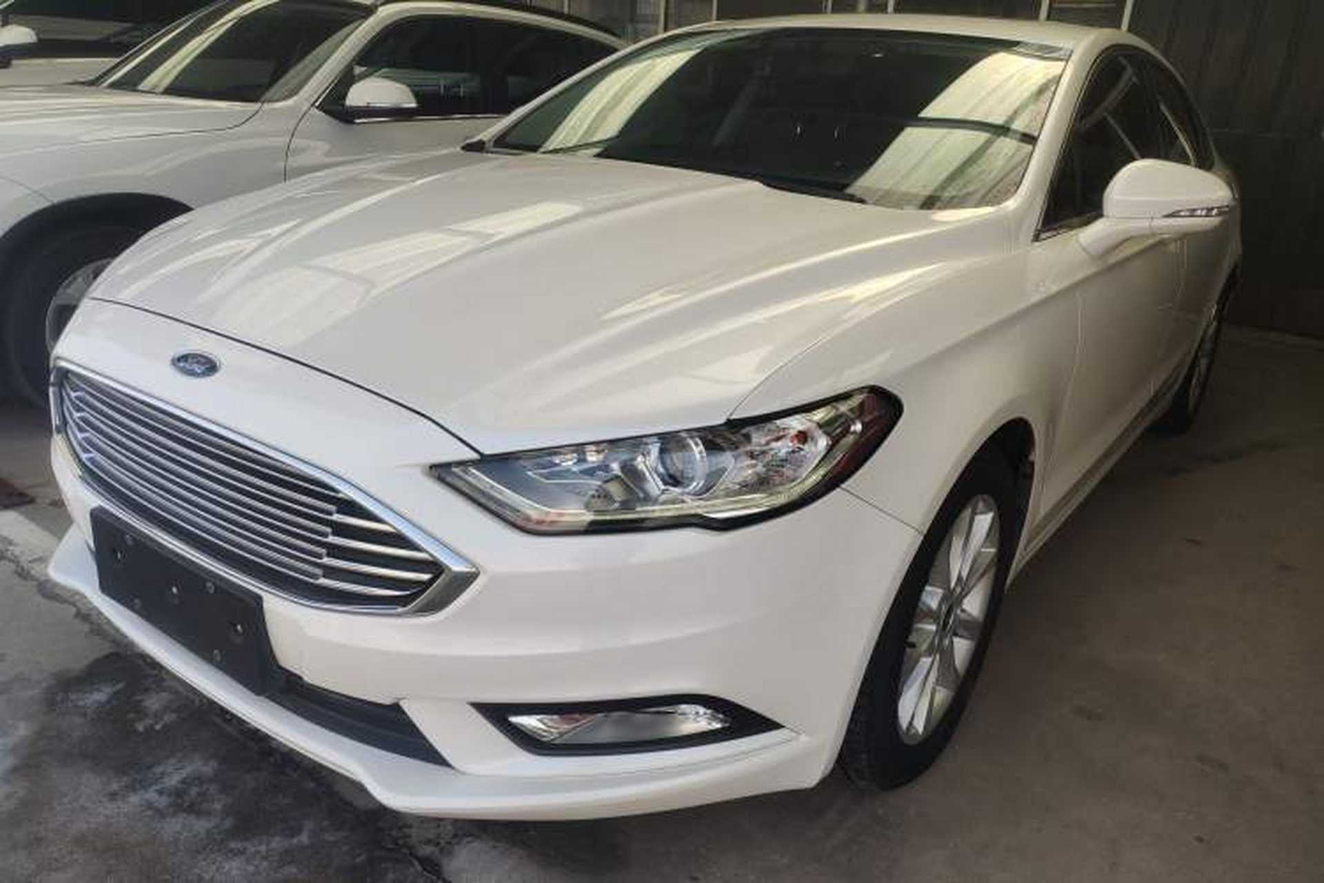 Used Ford Mondeo 2018 EcoBoost 200 Stylish Model Front Left 45 Deg