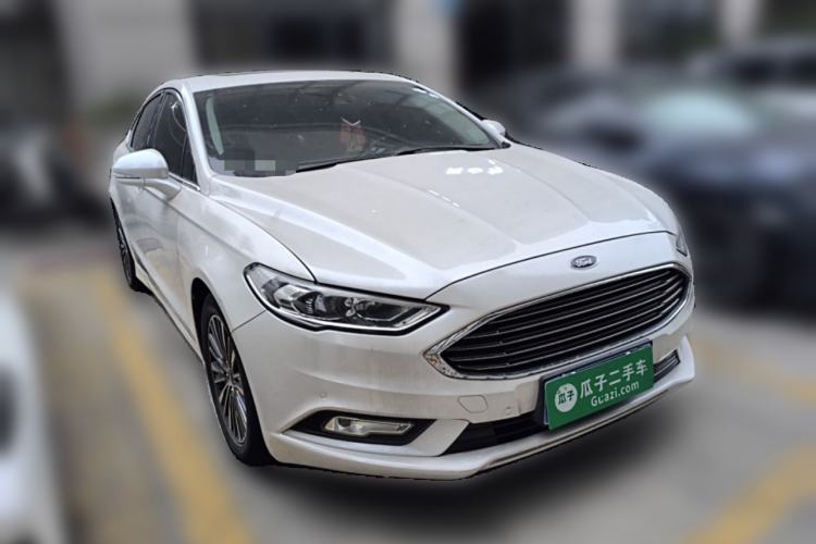 Used Ford Mondeo 2018 EcoBoost 200 Luxury Model Front Right 45 Deg
