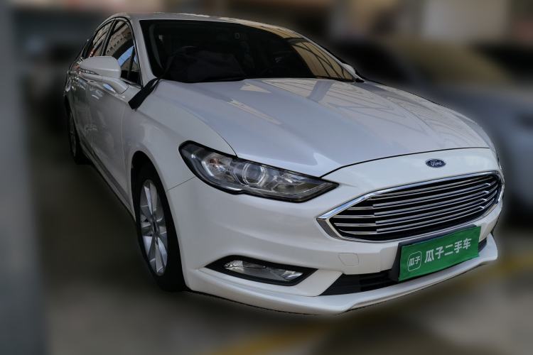Used Ford Mondeo 2018 EcoBoost 200 Stylish Model Front Right 45 Deg