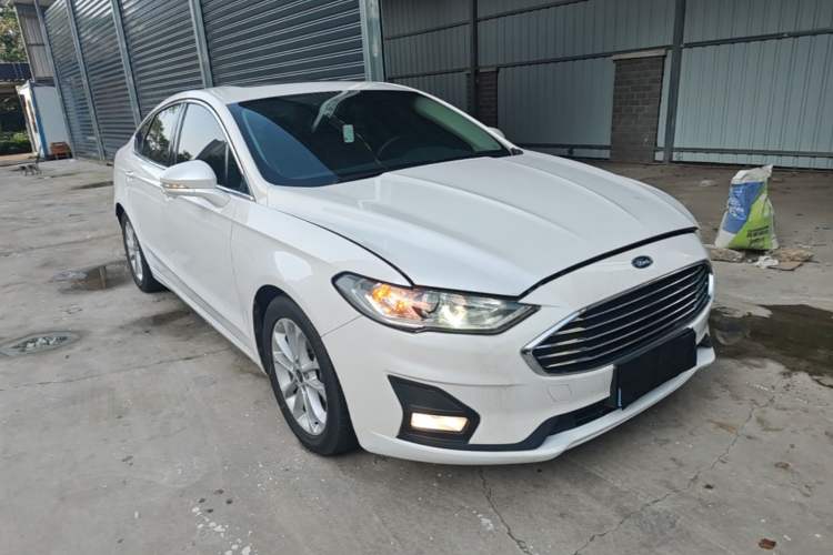 Used Ford Mondeo 2018 EcoBoost 180 Smart Control Fashion Model China VI Standard Front Right 45 Deg