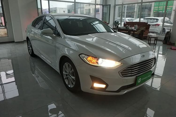 Used Ford Mondeo 2018 EcoBoost 180 Smart Control Fashion Model China V Standard Front Right 45 Deg