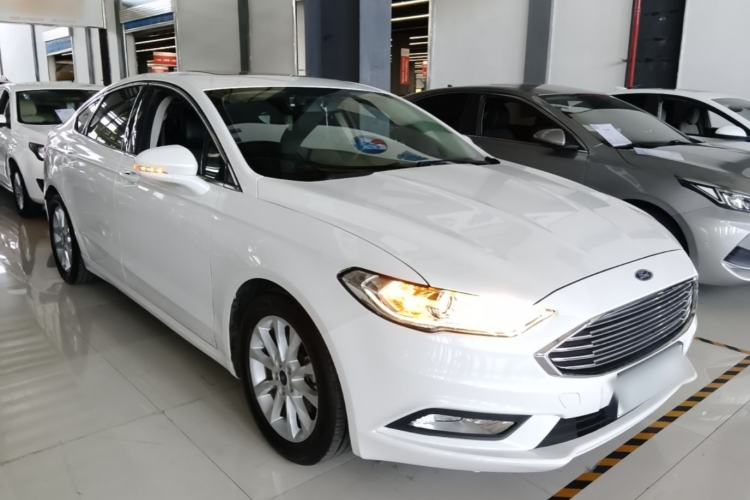Used Ford Mondeo 2018 EcoBoost 180 Fashion Edition Front Right 45 Deg