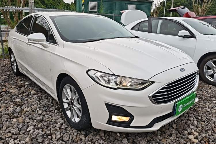 Used Ford Mondeo 2018 EcoBoost 180 Smart Control Fashion Model China VI Standard Front Right 45 Deg