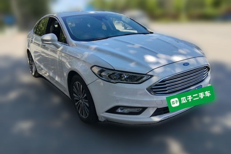 Used Ford Mondeo 2018 EcoBoost 200 Luxury Model Front Right 45 Deg