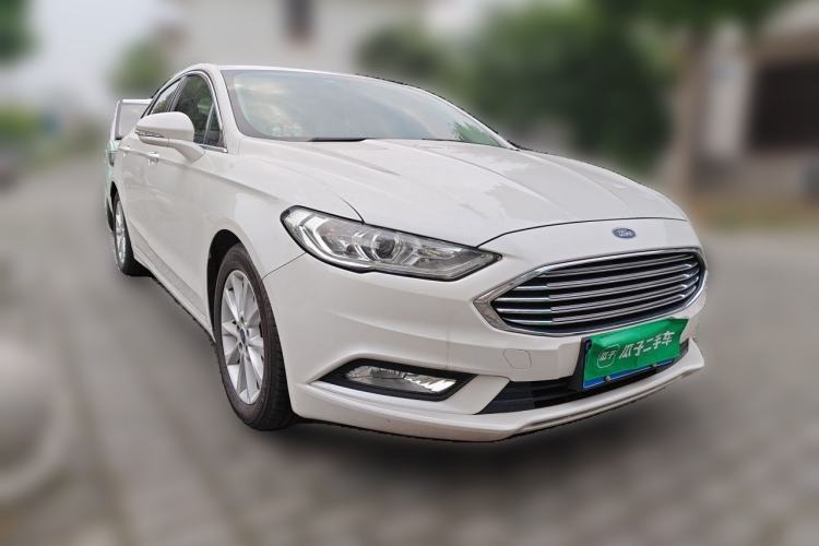 Used Ford Mondeo 2018 EcoBoost 200 Stylish Model Front Right 45 Deg