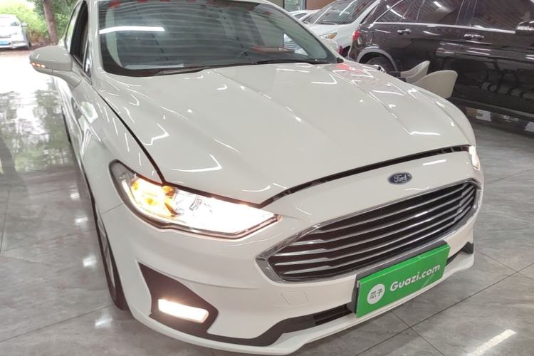 Used Ford Mondeo 2018 EcoBoost 180 Smart Control Fashion Model China VI Standard Front Right 45 Deg