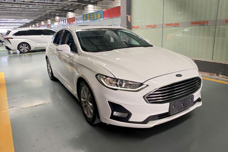 Used Ford Mondeo 2018 EcoBoost 180 Smart Control Fashion Model China VI Standard Front Right 45 Deg