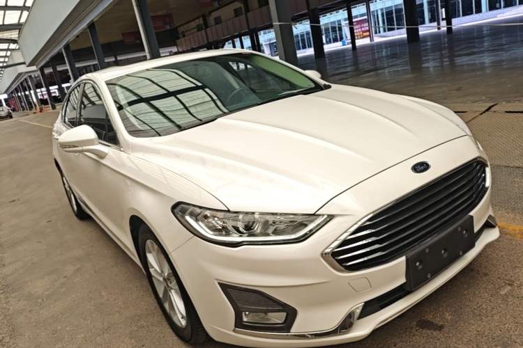 Used Ford Mondeo 2018 EcoBoost 200 Smart Control Fashion Model China VI Standard Front Right 45 Deg