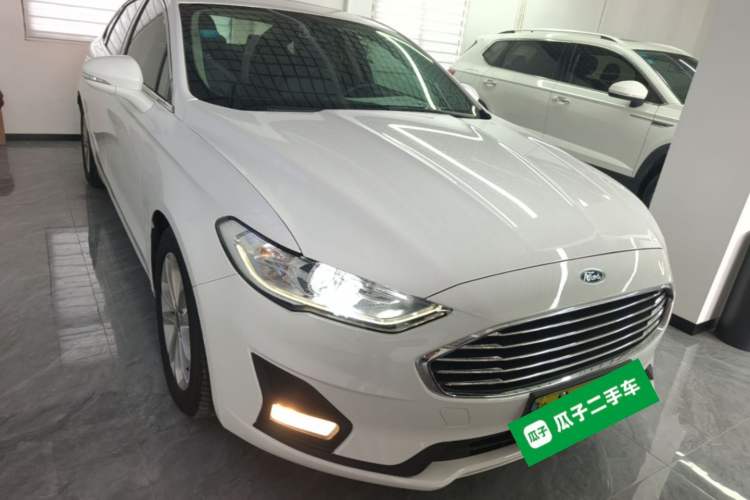 Used Ford Mondeo 2018 EcoBoost 200 Smart Control Fashion Model China VI Standard Front Right 45 Deg