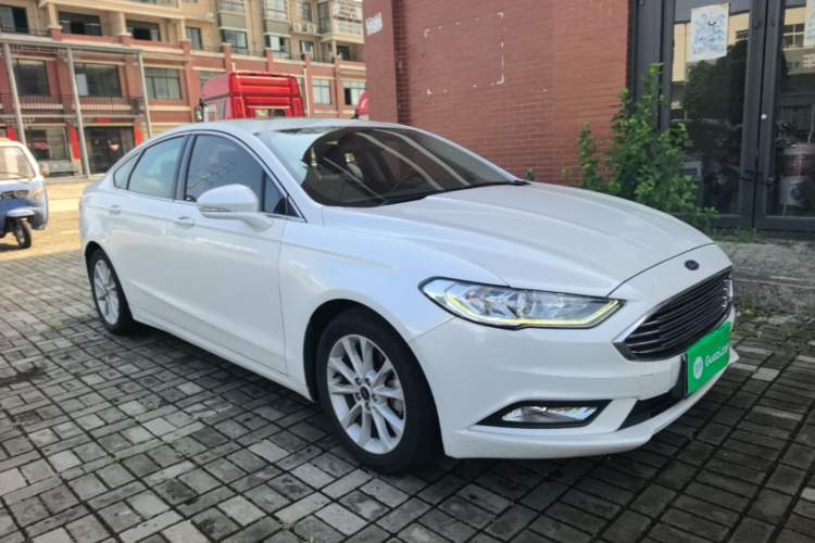 Used Ford Mondeo 2018 EcoBoost 180 Fashion Edition Front Right 45 Deg