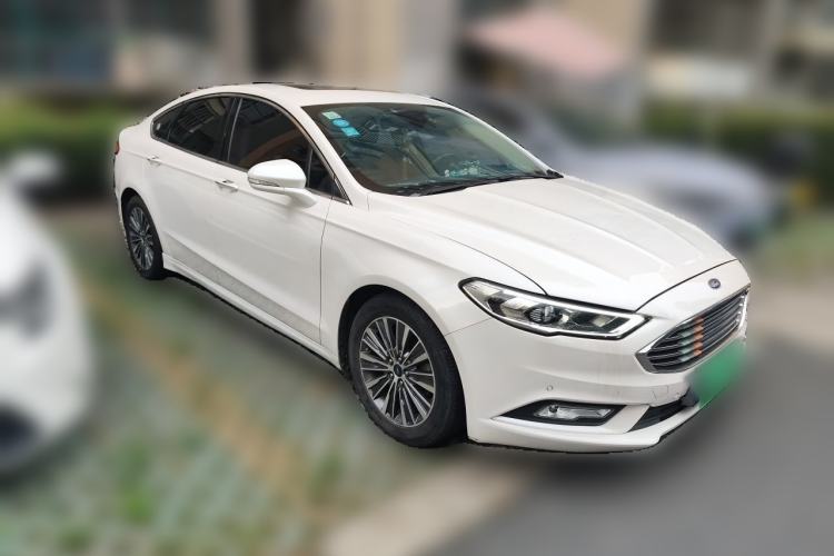 Used Ford Mondeo 2018 EcoBoost 180 Luxury Model Front Right 45 Deg