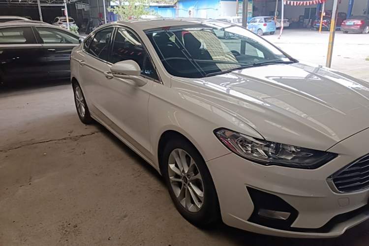 Used Ford Mondeo 2018 EcoBoost 180 Smart Control Fashion Model China V Standard Front Right 45 Deg