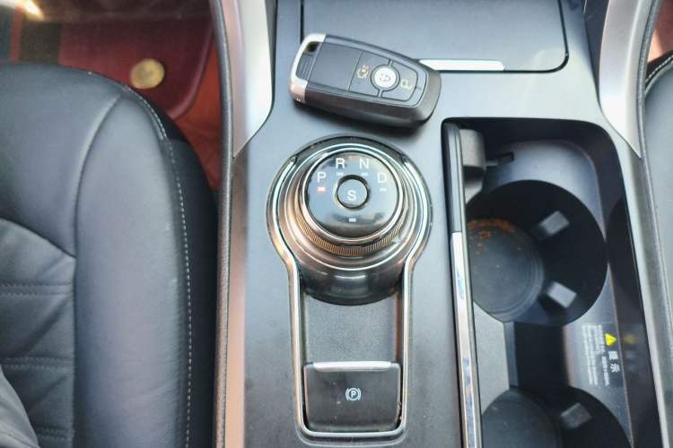 Used Ford Mondeo 2018 EcoBoost 200 Smart Control Fashion Model China V Standard Gear Lever