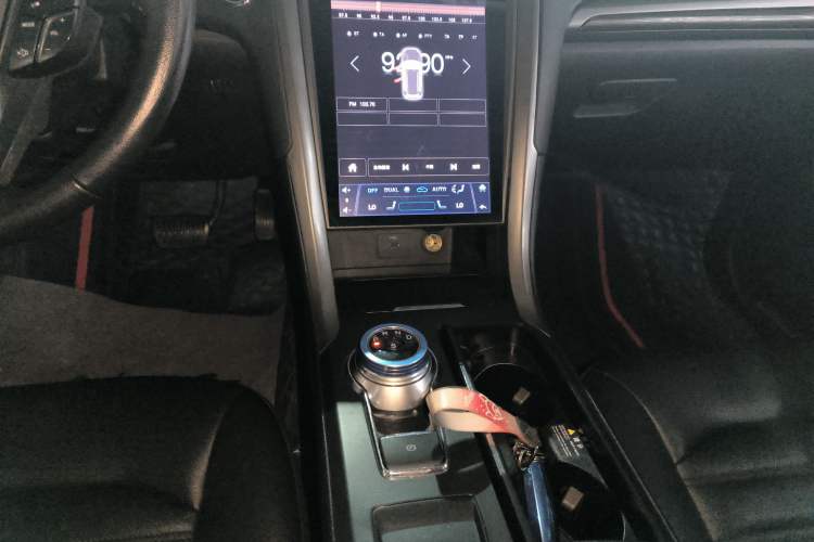 Used Ford Mondeo 2018 EcoBoost 180 Smart Control Fashion Model China V Standard Gear Lever