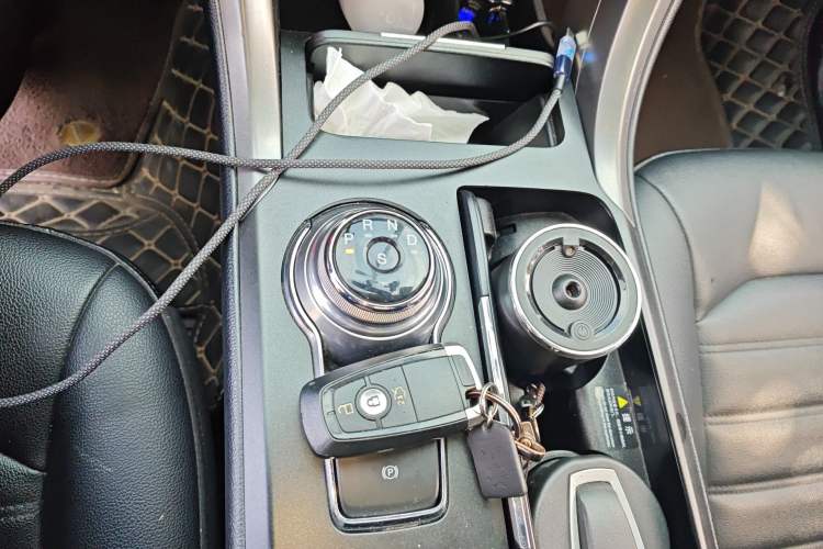 Used Ford Mondeo 2018 EcoBoost 200 Smart Control Fashion Model China V Standard Gear Lever