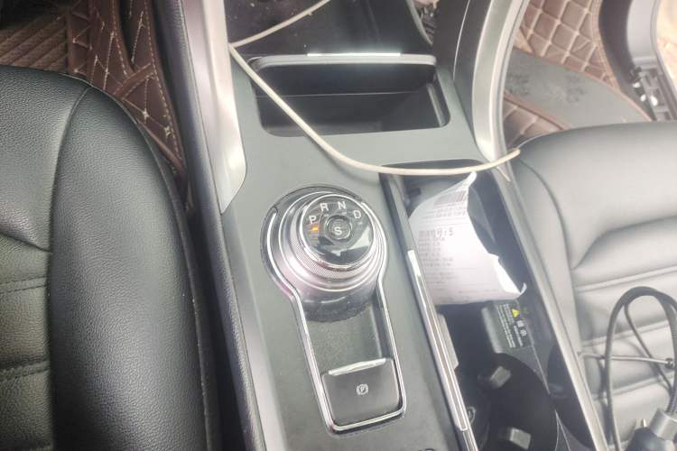 Used Ford Mondeo 2018 EcoBoost 180 Smart Control Fashion Model China V Standard Gear Lever