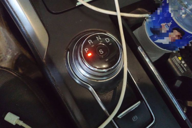 Used Ford Mondeo 2018 EcoBoost 180 Fashion Edition Gear Lever