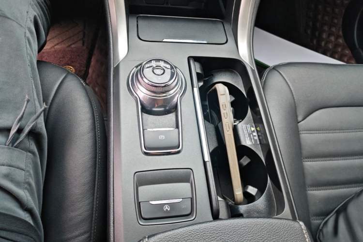 Used Ford Mondeo 2018 EcoBoost 180 Fashion Edition Gear Lever