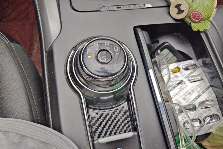 Used Ford Mondeo 2018 EcoBoost 180 Smart Control Fashion Model China V Standard Gear Lever