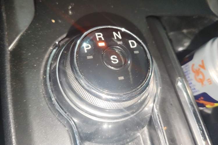 Used Ford Mondeo 2018 EcoBoost 180 Fashion Edition Gear Lever