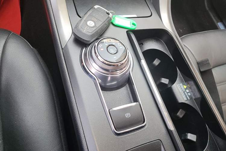 Used Ford Mondeo 2018 EcoBoost 180 Fashion Edition Gear Lever