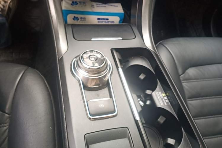 Used Ford Mondeo 2018 EcoBoost 180 Fashion Edition Gear Lever