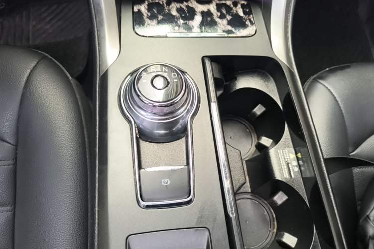 Used Ford Mondeo 2018 EcoBoost 180 Smart Control Fashion Model China V Standard Gear Lever