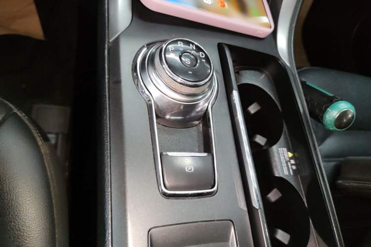 Used Ford Mondeo 2018 EcoBoost 180 Smart Control Fashion Model China VI Standard Gear Lever
