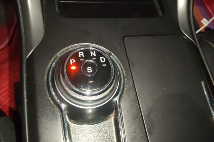 Used Ford Mondeo 2018 EcoBoost 180 Smart Control Fashion Model China VI Standard Gear Lever