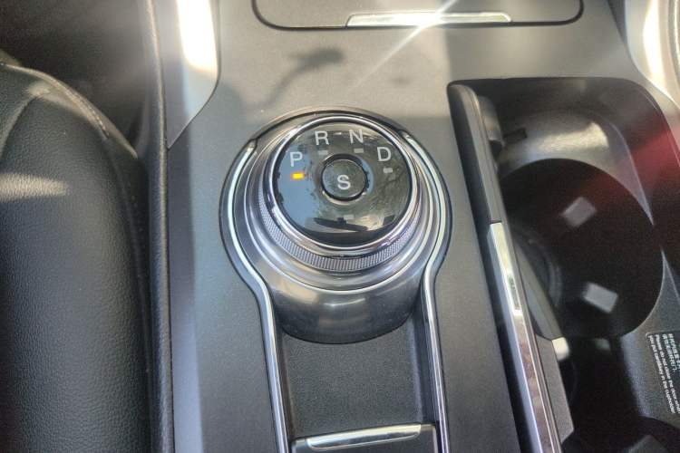 Used Ford Mondeo 2018 EcoBoost 180 Smart Control Fashion Model China V Standard Gear Lever