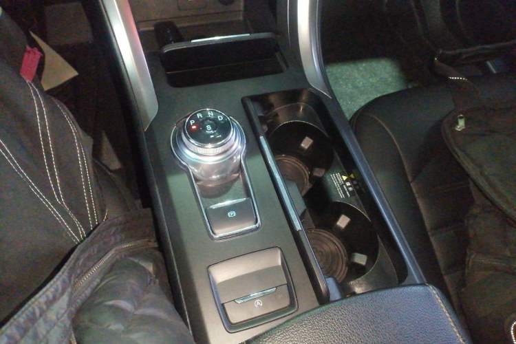 Used Ford Mondeo 2018 EcoBoost 180 Smart Control Fashion Model China V Standard Gear Lever
