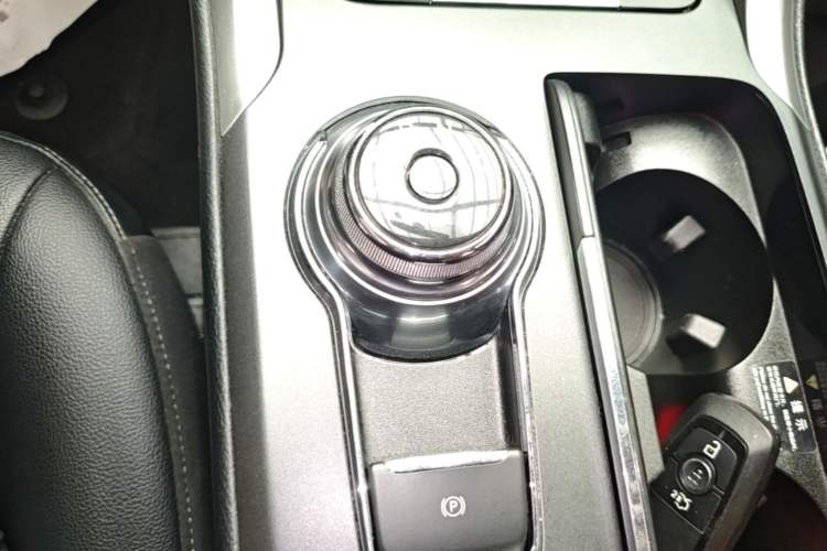 Used Ford Mondeo 2018 EcoBoost 200 Smart Control Fashion Model China VI Standard Gear Lever