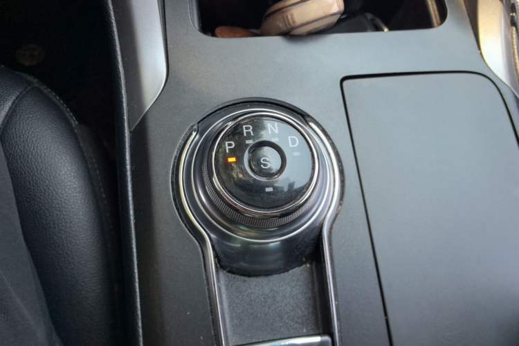 Used Ford Mondeo 2018 EcoBoost 180 Smart Control Fashion Model China VI Standard Gear Lever