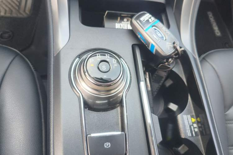 Used Ford Mondeo 2018 EcoBoost 200 Smart Control Fashion Model China V Standard Gear Lever