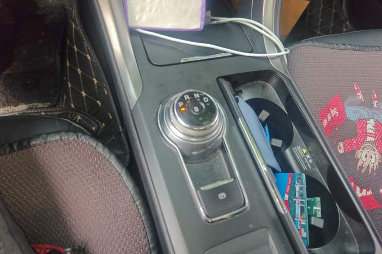 Used Ford Mondeo 2018 EcoBoost 180 Fashion Edition Gear Lever