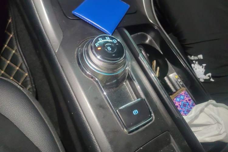 Used Ford Mondeo 2018 EcoBoost 180 Smart Control Fashion Model China V Standard Gear Lever