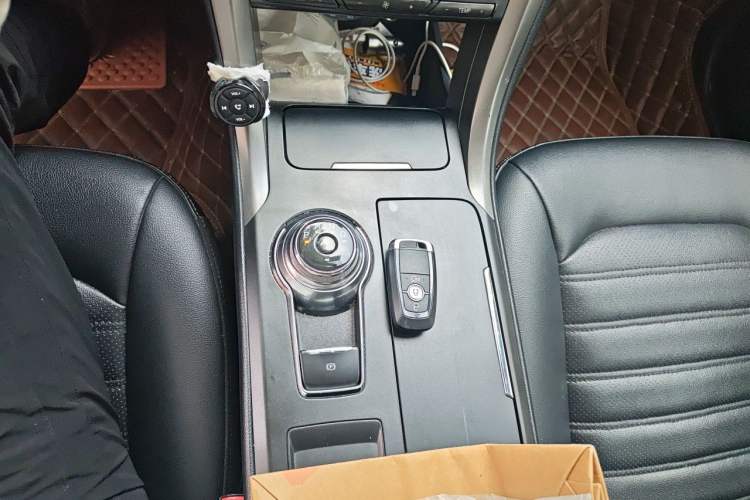 Used Ford Mondeo 2018 EcoBoost 180 Smart Control Fashion Model China V Standard Gear Lever