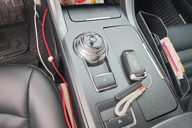 Used Ford Mondeo 2018 EcoBoost 180 Smart Control Fashion Model China V Standard Gear Lever