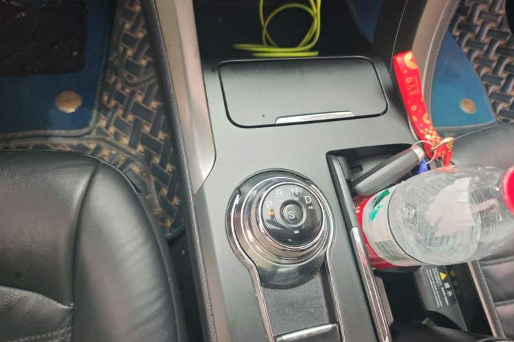 Used Ford Mondeo 2018 EcoBoost 200 Stylish Model Gear Lever