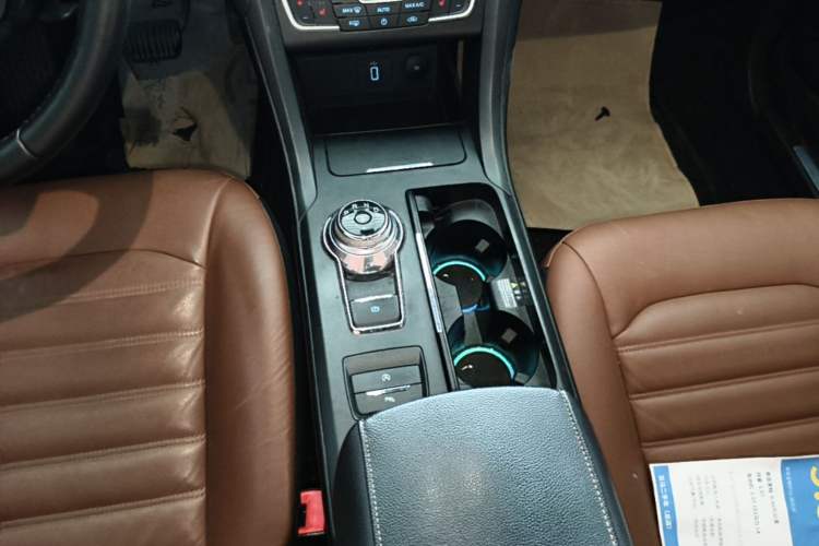 Used Ford Mondeo 2018 EcoBoost 180 Cognac Special Edition Gear Lever