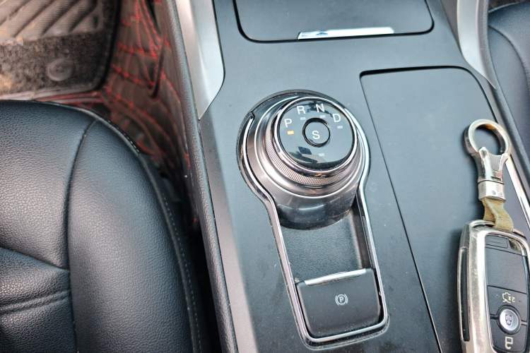 Used Ford Mondeo 2018 EcoBoost 180 Smart Control Fashion Model China V Standard Gear Lever