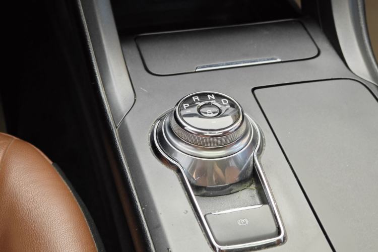 Used Ford Mondeo 2018 EcoBoost 180 Cognac Special Edition Gear Lever