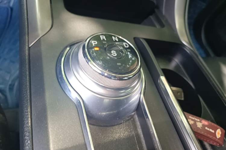 Used Ford Mondeo 2018 EcoBoost 180 Smart Control Fashion Model China VI Standard Gear Lever