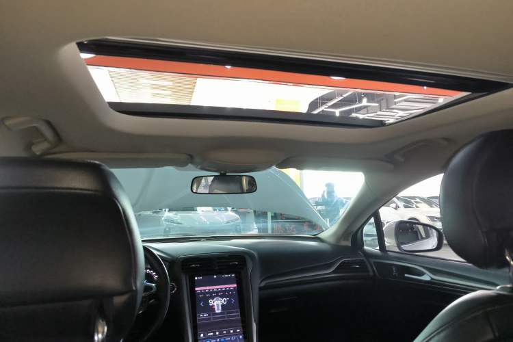 Used Ford Mondeo 2018 EcoBoost 180 Smart Control Fashion Model China V Standard Headliner