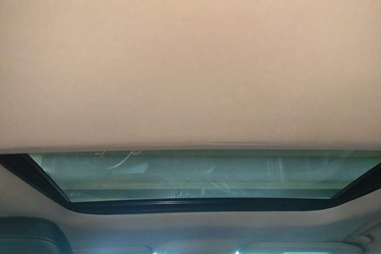 Used Ford Mondeo 2018 EcoBoost 180 Fashion Edition Headliner
