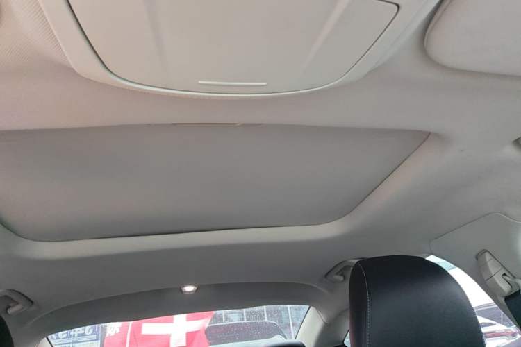 Used Ford Mondeo 2018 EcoBoost 180 Fashion Edition Headliner