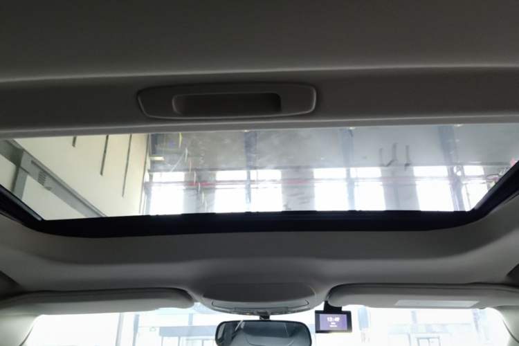 Used Ford Mondeo 2018 EcoBoost 180 Fashion Edition Headliner