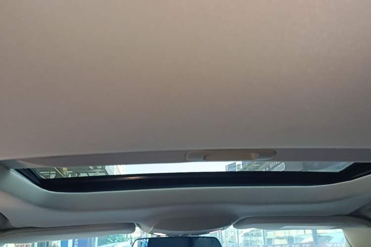 Used Ford Mondeo 2018 EcoBoost 180 Fashion Edition Headliner