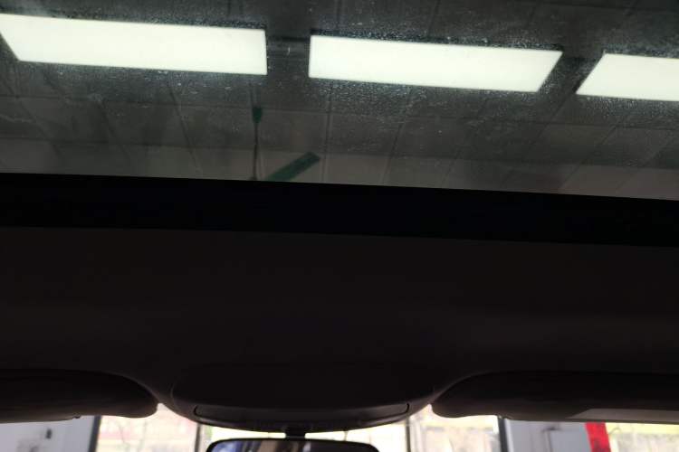 Used Ford Mondeo 2018 EcoBoost 180 Smart Control Fashion Model China VI Standard Headliner